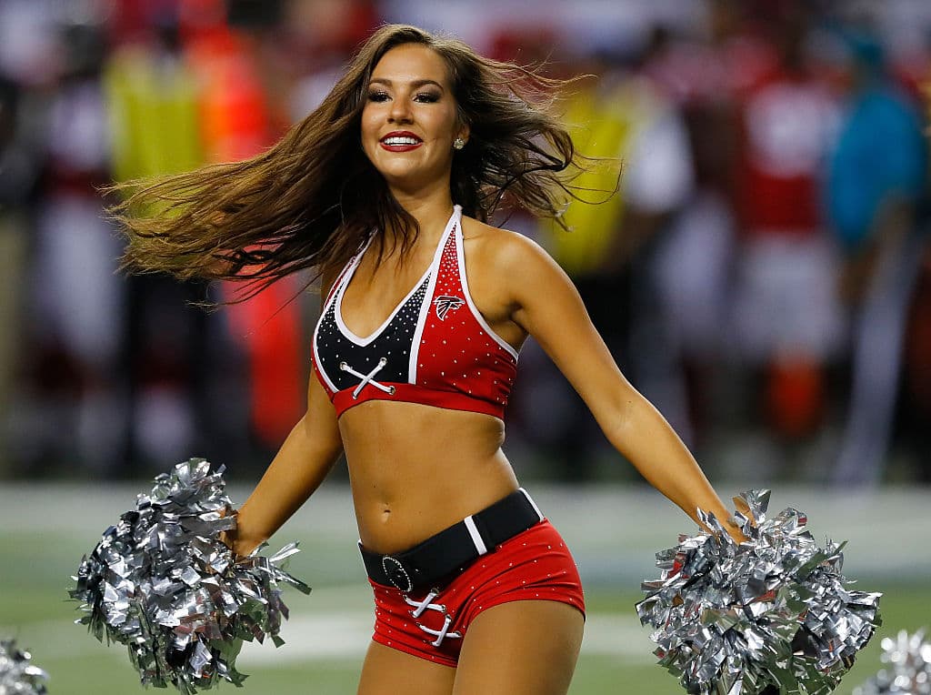 Los Atlanta Falcons tuvieron la ofensiva más explosiva de la NFL esta temporada y lucharan por un pase a la Final de división ante los Seahawks. Gran parte de su éxito se debe al apoyo incondicional que les brindaron sus bellas cheerleaders.