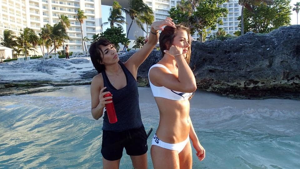 Las porristas de los campeones de la NFL eligieron las hermosas playas mexicanas de Cancún para hacer su sexy Calendario 2016.