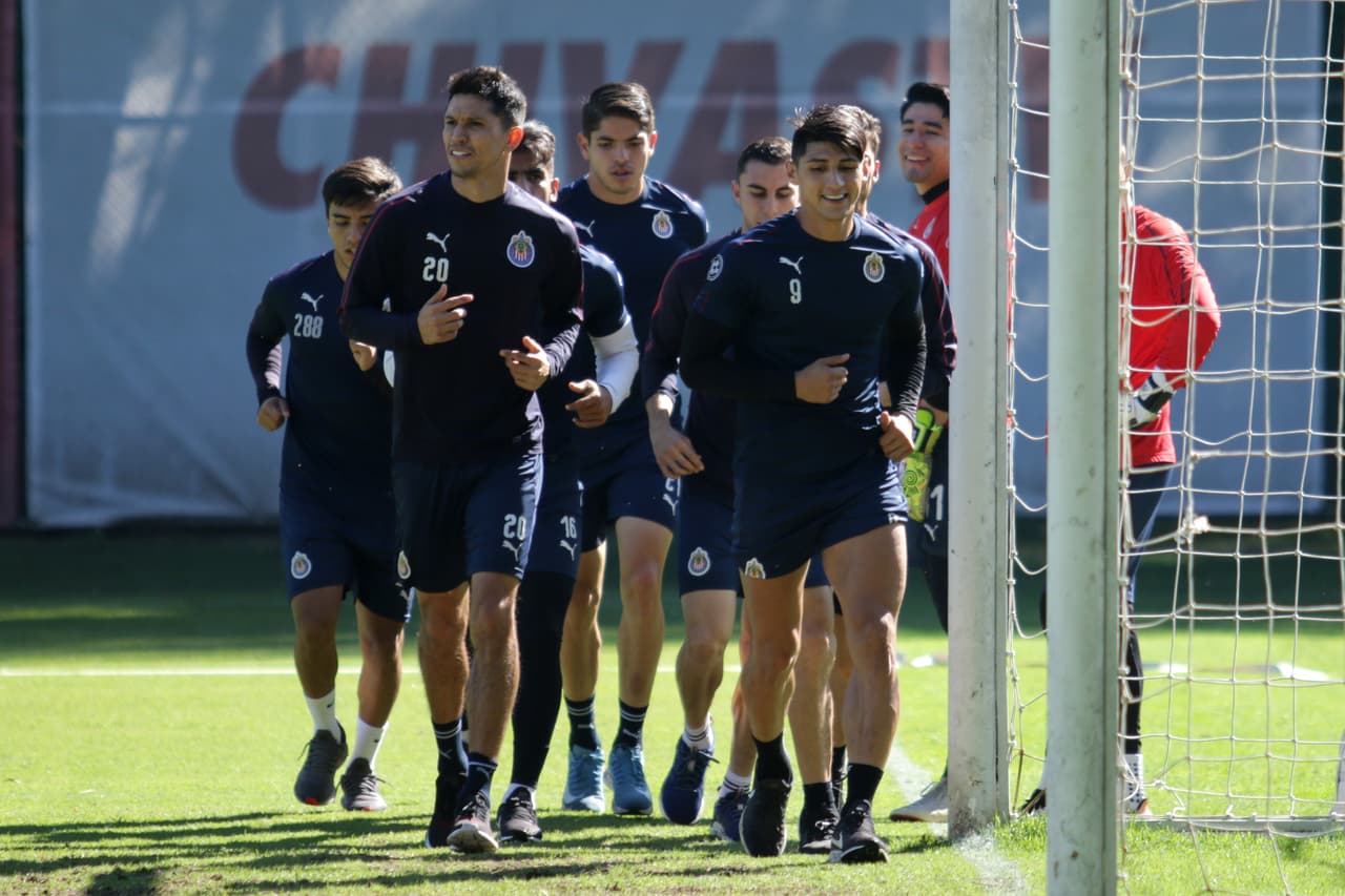 Exigencia, intensidad pero ante todo optimismo y unidad abundan en el entrenamiento de Chivas de Guadalajara en Chivas Verde Valle con miras a la Jornada 4 del Clausura 2019 de la Liga MX.