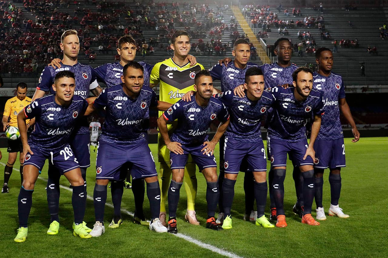 El equipo dirigido por Robert Dante Siboldi presentó esta alineación de inicio.