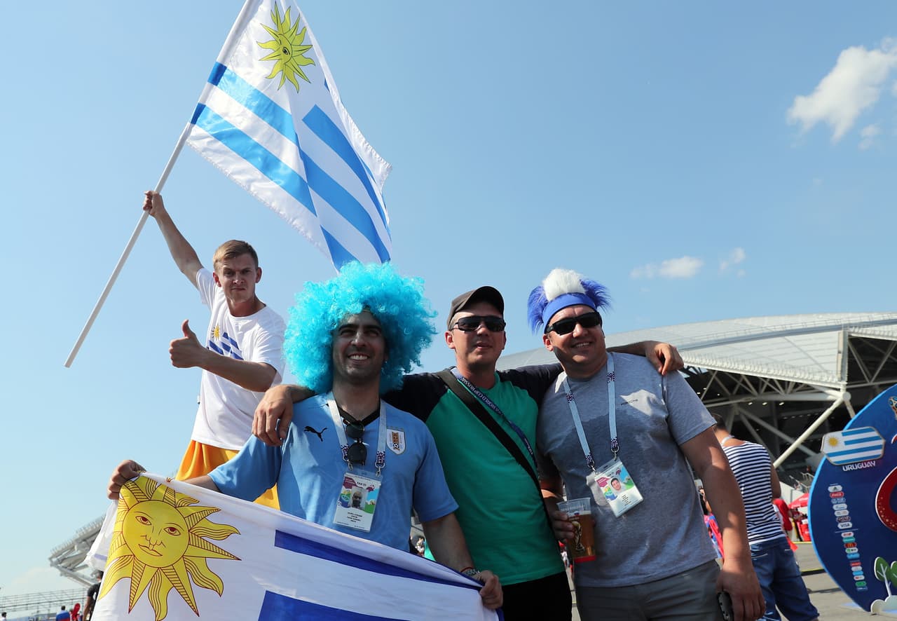 Rusos y uruguayos vivieron con gran emoción la previa y el partido del grupo A entre sus países en el Samara Arena. Aunque los locales fueron más en número, los sudamericanos no se quedaron atrás.