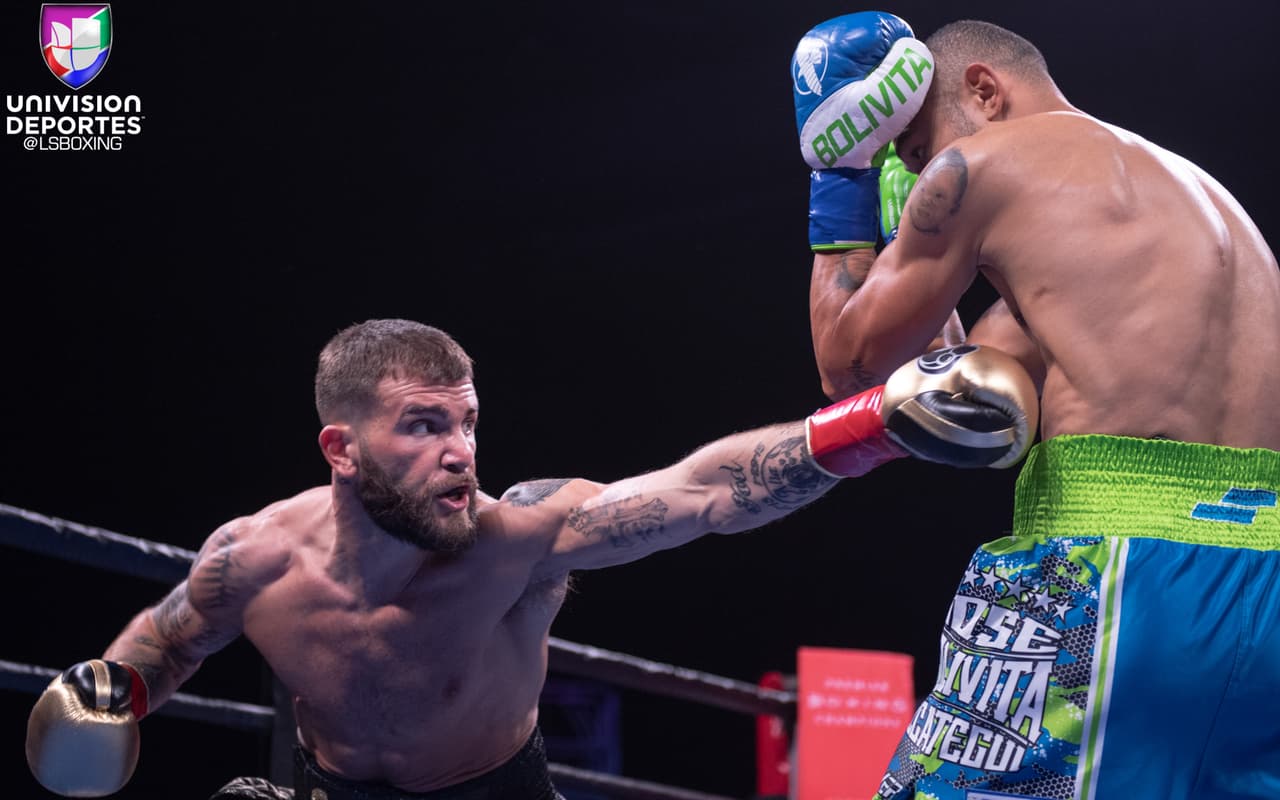 En una pelea emocionante, Caleb Plant logró despojar a José Uzcátegui de su cetro supermedio de la FIB en Los Ángeles tras noquear en dos ocasiones al entonces campeón venezolano.