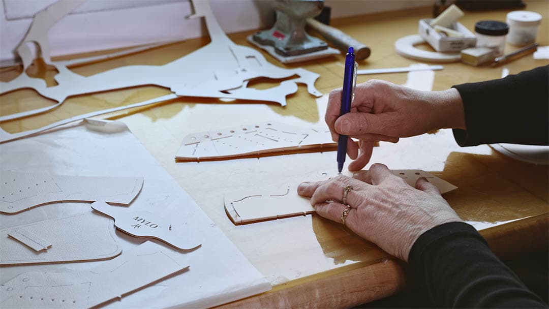 Los zapatos conceptuales se hicieron en asociación con Bolt Threads, que suministró Mylo.