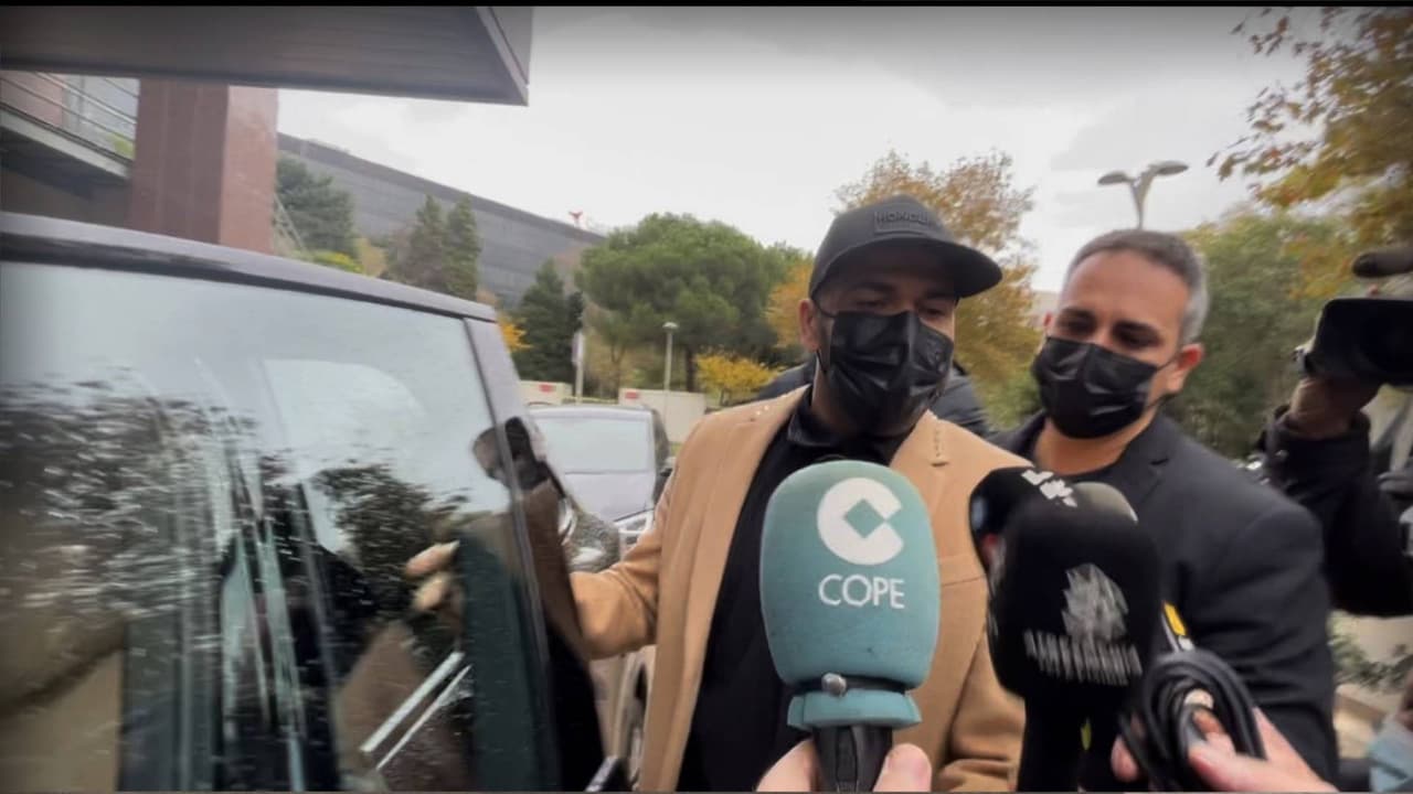 Dani Alves pasó la revisión médica con el Barcelona