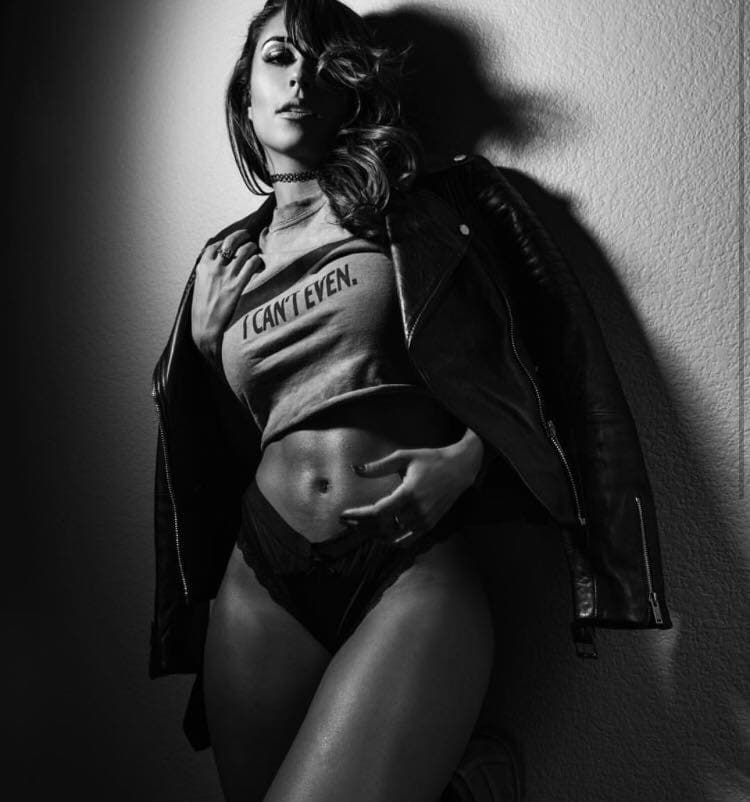 Tianna, la bella modelo estadounidense, 'incendia' cada día las redes sociales con sus candentes fotografías donde presume su gran figura. La espectacular mujer también es gran fanática del fútbol y los ha demostrado con algunos videos en los que muestra su forma de jugar.