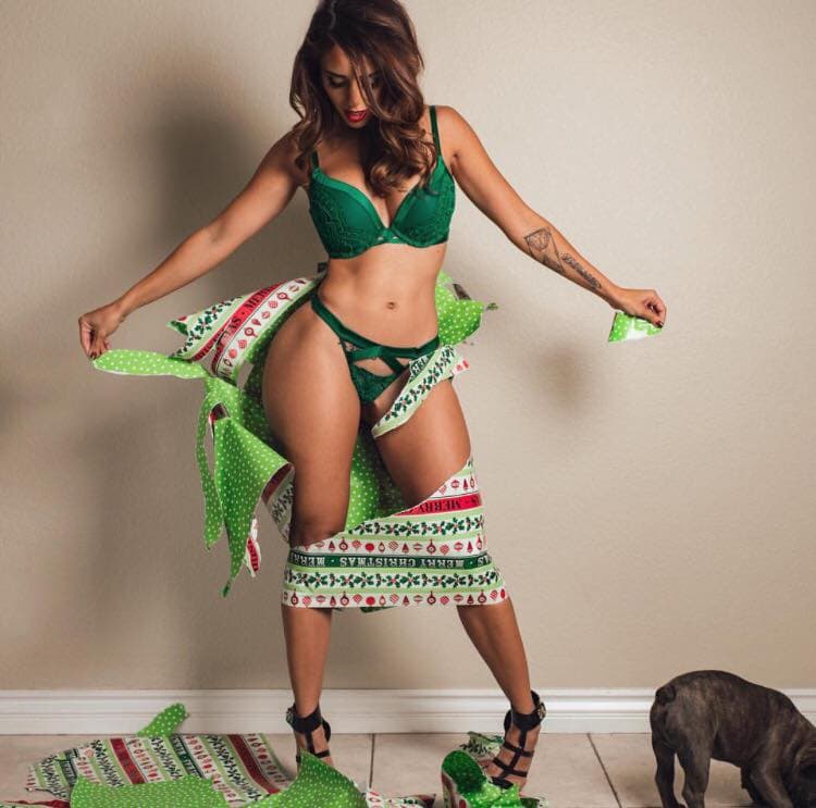 Tianna, la bella modelo estadounidense, 'incendia' cada día las redes sociales con sus candentes fotografías donde presume su gran figura. La espectacular mujer también es gran fanática del fútbol y los ha demostrado con algunos videos en los que muestra su forma de jugar.