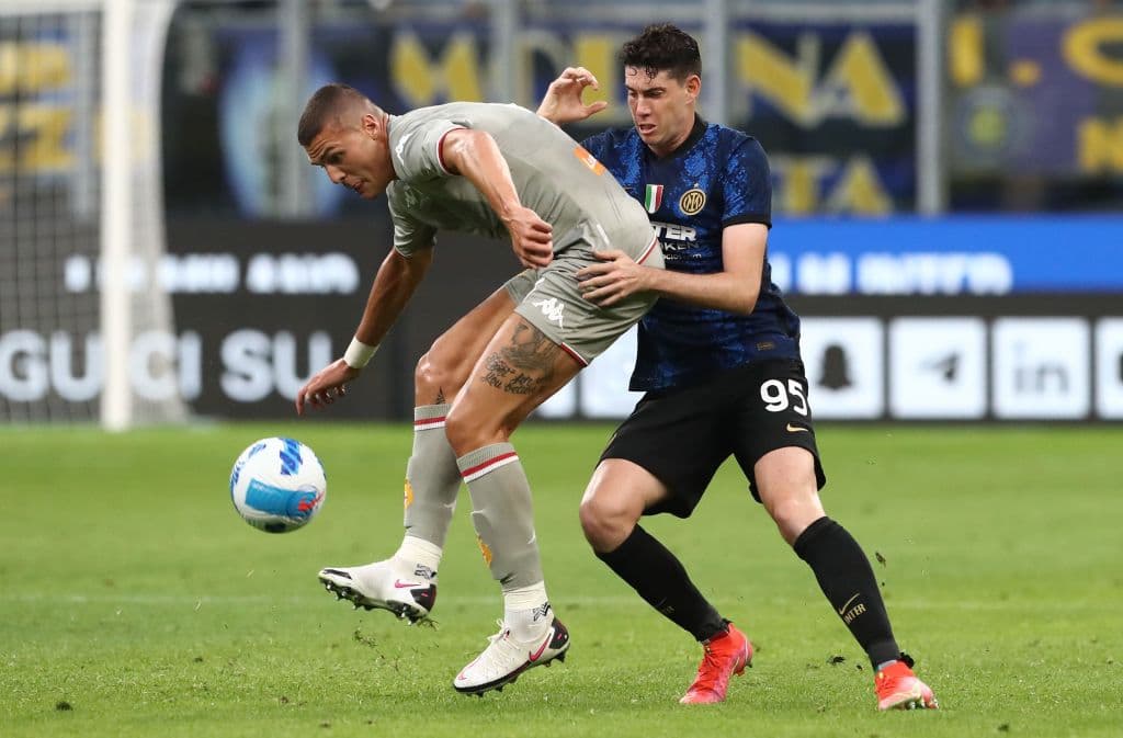 Edin Dzeko marca en su debut con el Inter y concreta la goleada 4-0 de los 'Nerazzurri' sobre el Genoa. El mexicano Johan Vázquez no fue convocado para el partido.