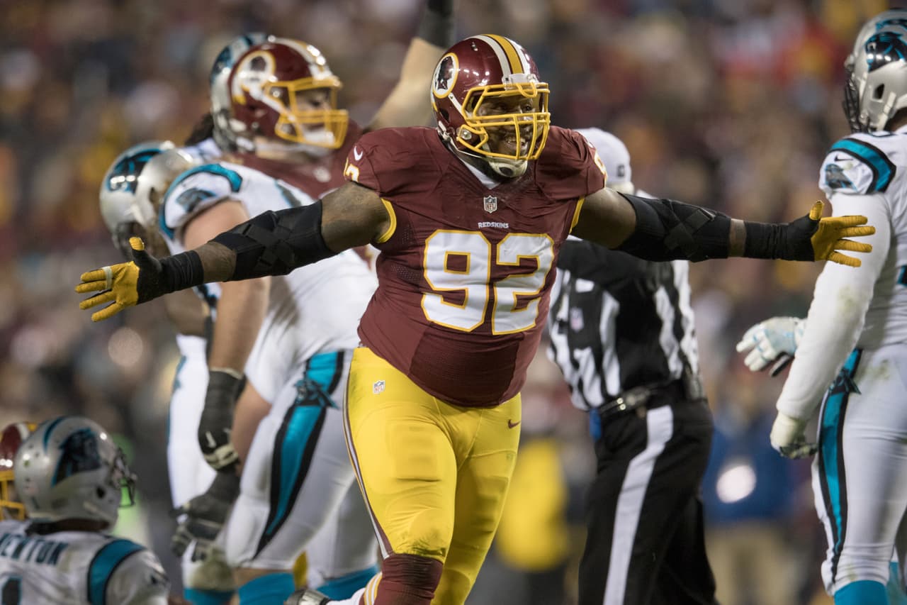 <b>24 DE - CHRIS BAKER: </b>
<i>FIRMADO POR </i>
<b>TAMPA BAY BUCCANEERS</b>
<br>Aún en el lado derecho de la barrera de los 30 años, Baker está saliendo de las temporadas consecutivas como el jugador de línea defensiva más disruptivo de los Redskins.