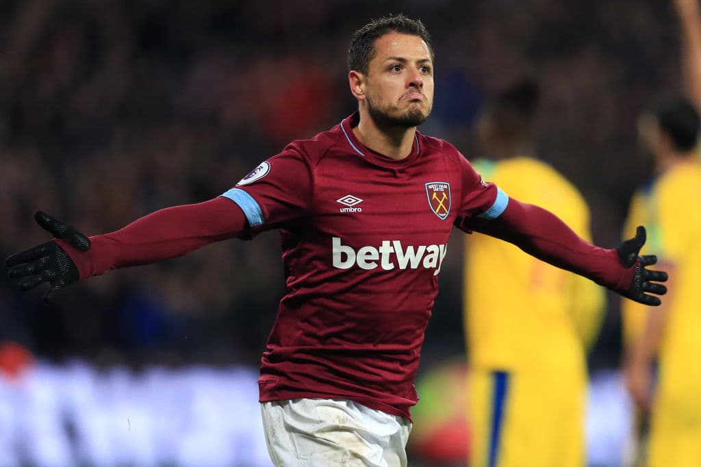 Javier 'Chicharito' Hernández marcó gol en la victoria del West Ham por 3-1 sobre el Crystal Palace.