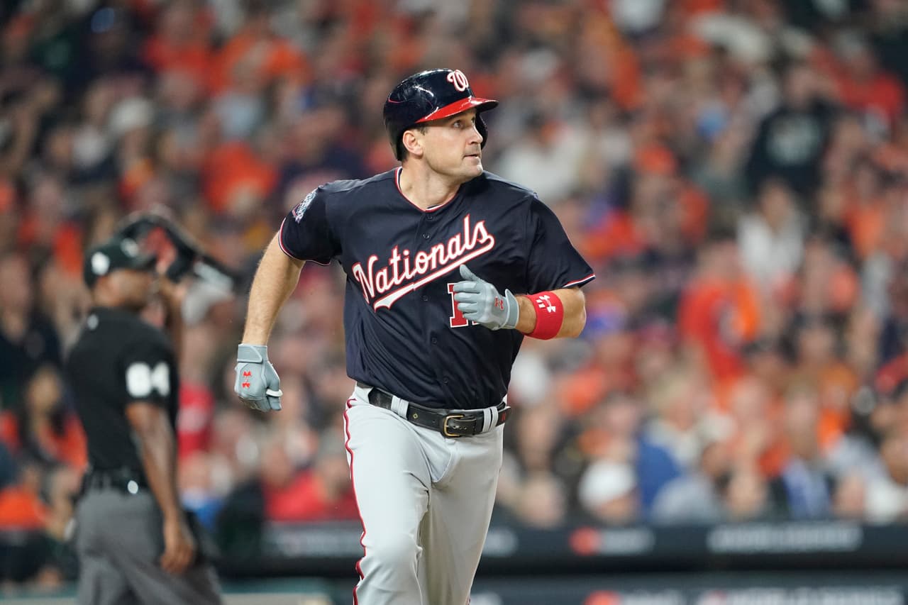 Los Houston Astros caen en el primer juego de la Serie Mundial 5-4 en el Minute Maid Park.