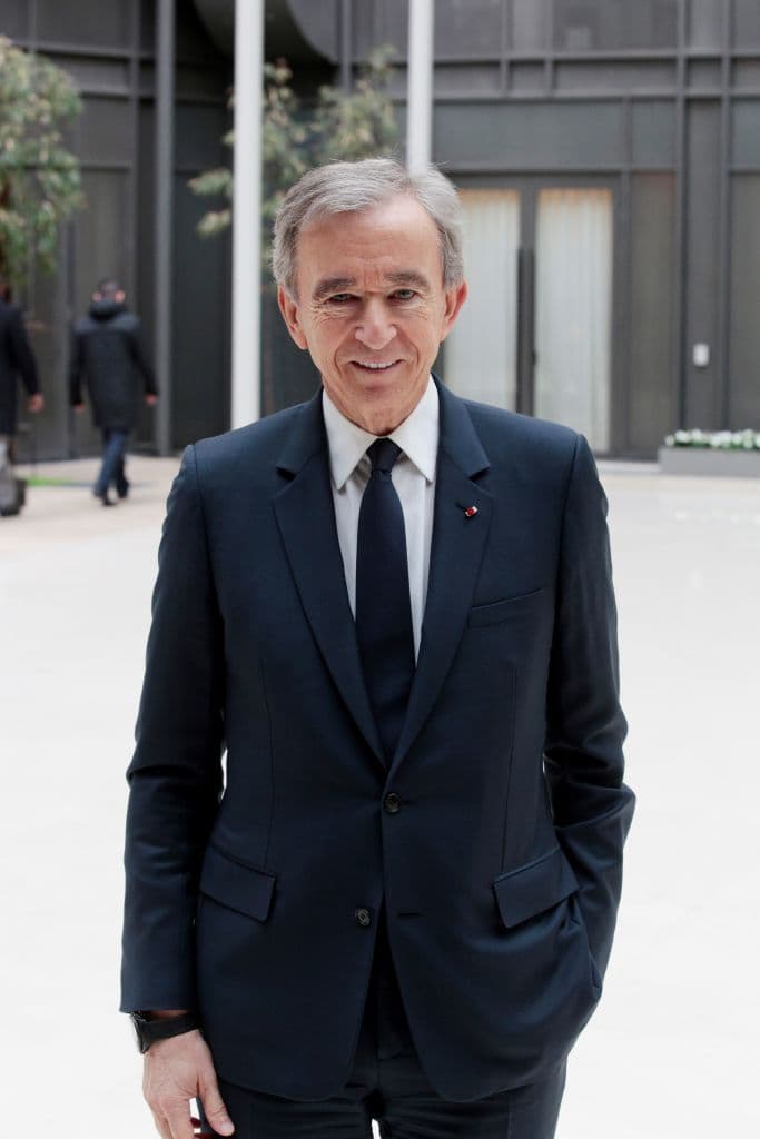 Jeff Bezos estaba tan cómodamente en la cima del dinero, por lo que el estadounidense decidió retirarse como el Director General de Amazon, para enfocarse en su otra empresa ‘Blue Origin’.
<br>