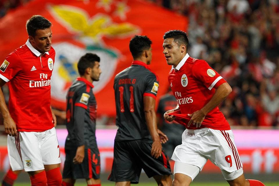 <b>Sábado 23 de septiembre - 3:30 p.m.ET/2:30 p.m.CT/11:30 a.m.PT: </b>el Benfica sigue en deuda en la Liga NOS, con apenas 15 puntos en el cuarto puesto de la clasificación. En la 7 reciben en el estadio Da Luz a los Paços Ferreira.