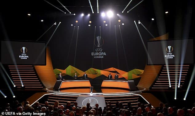 Se llevó a cabo el sorteo de la Fase de Grupos en la Europa League 2019-20 y se dio a conocer el futuro de los 3 mexicanos que la disputarán esta temporada.