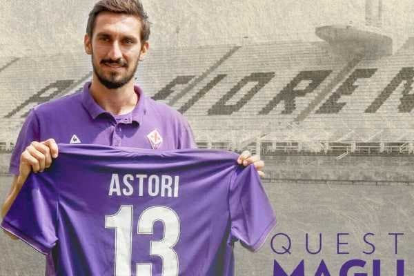 La Fiorentina y el Cagliari retiran el '13' en memoria de Astori