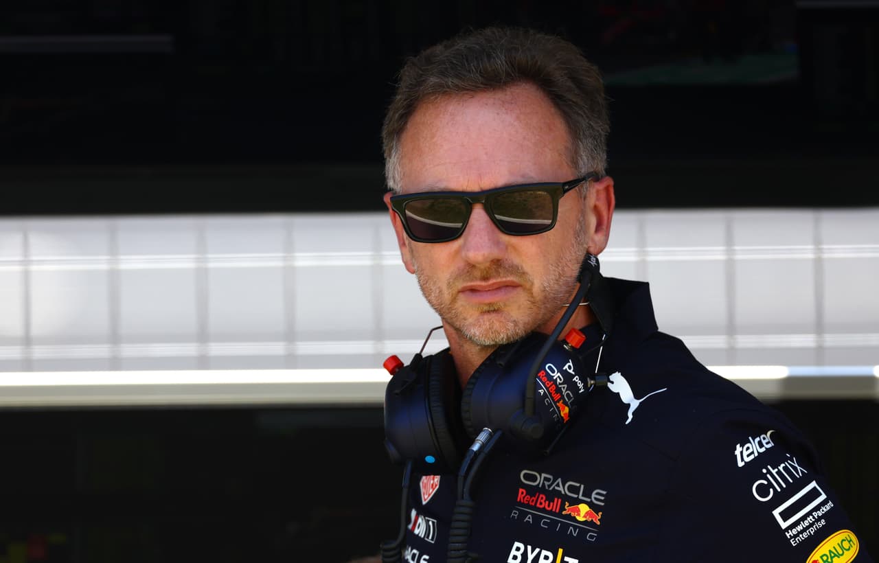 Christian Horner parece no estar nada contento con lo que está pasando en la escudería Red Bull recientemente.
<br>