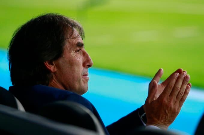 Para Almada "Cabecita" exageró para provocar la expulsión