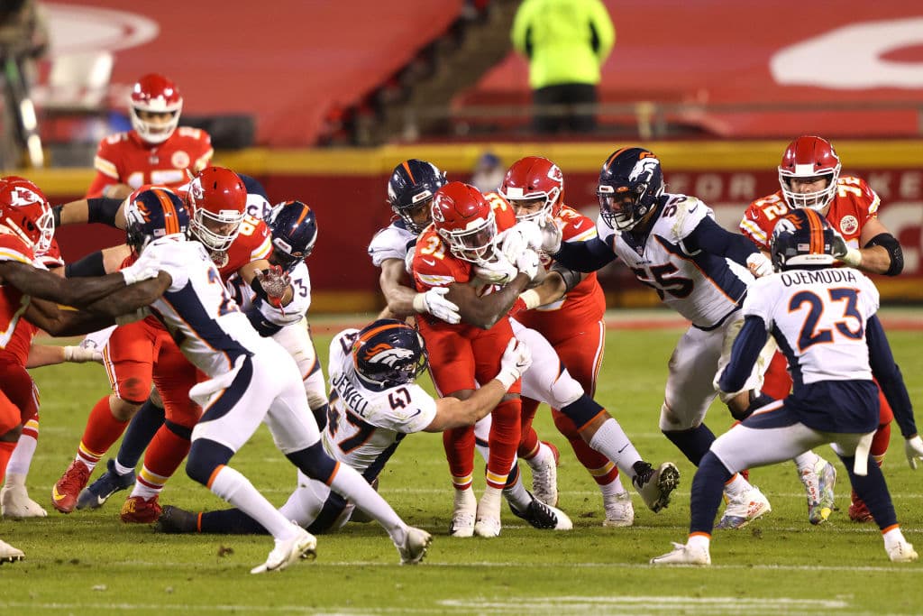 Denver tuvo la ventaja durante más de dos cuartos enteros, pero no es suficiente y terminan cayendo en casa 16-22 frente a los Chiefs.