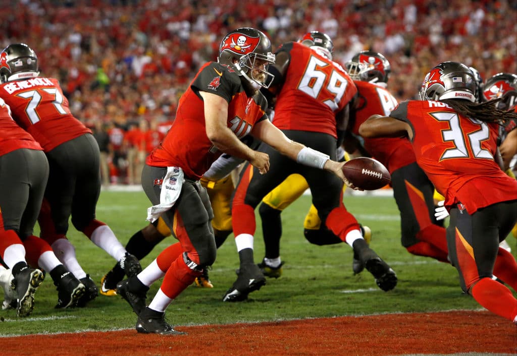 'Fitzmagic' completó 30 de 50 pases para 411 yardas con tres pases de anotación pero también con tres costosas intercepciones. Una noche de sentimientos encontrados para el veterano pasador de Tampa.