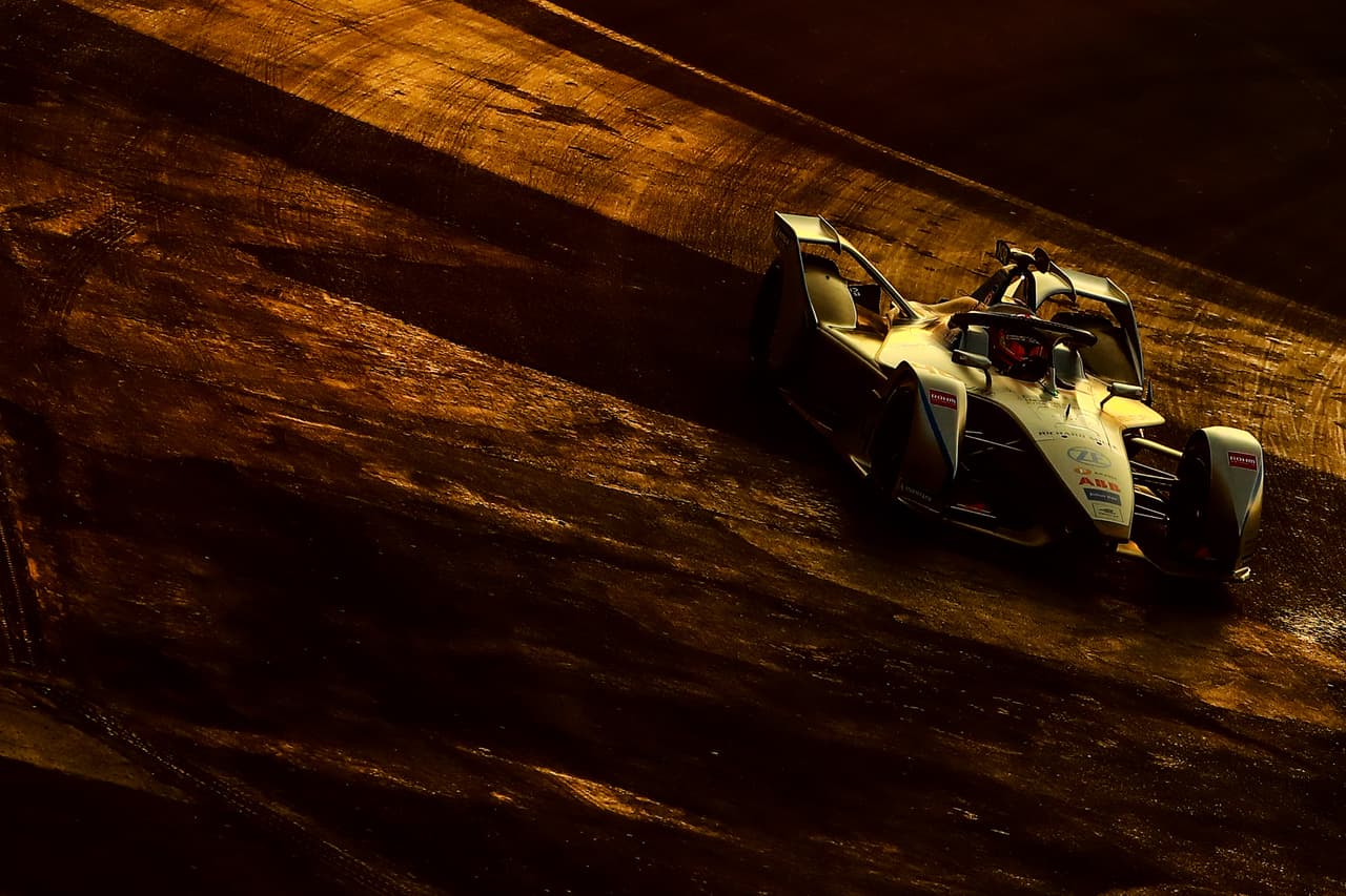 El suizo Edoardo Mortara en el Campeonato Mundial de la Fórmula E en la Ciudad de México.