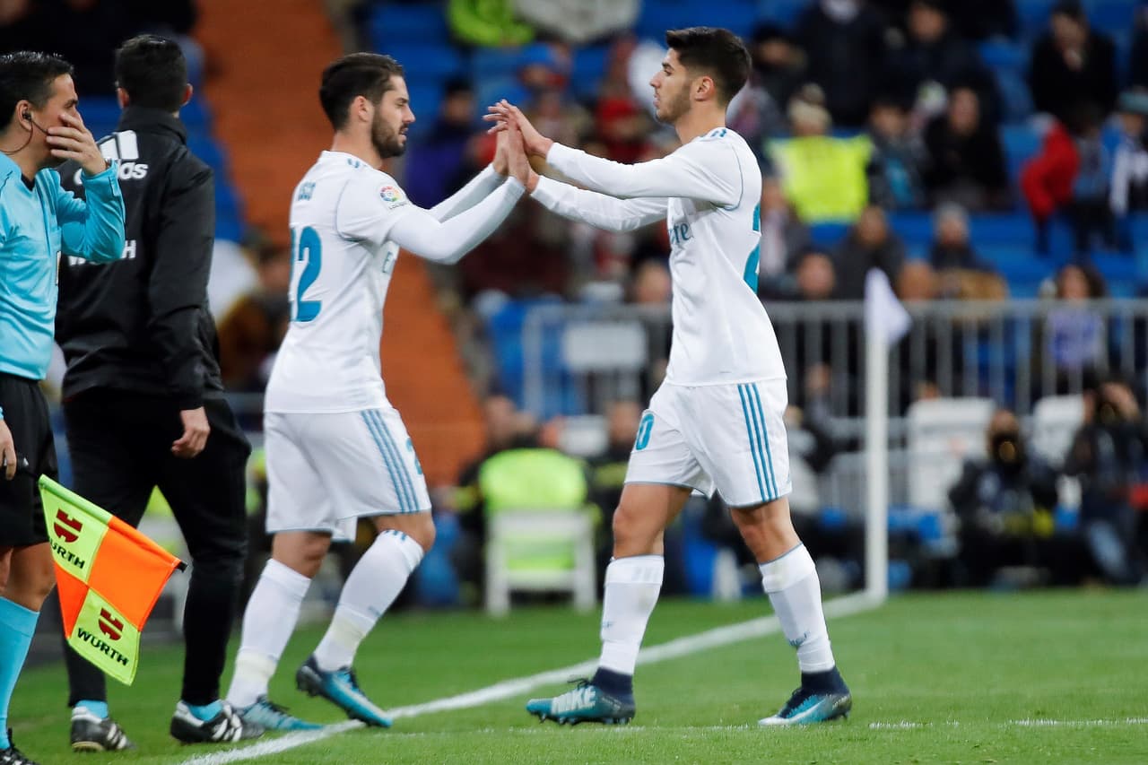 Real Madrid le dio juego a algunos de sus jugadores como en el caso de Isco y de Casemiro, que entraron para los últimos minutos de juego con el marcador a favor.