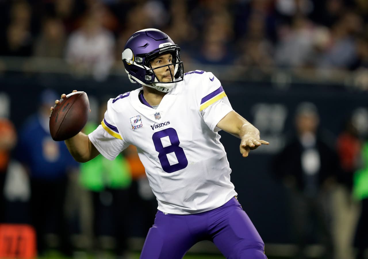 QB Sam Bradford: tras perder la titularidad en Minnesota por una lesión en la rodilla, firmó por un año y 20 millones de dólares.
