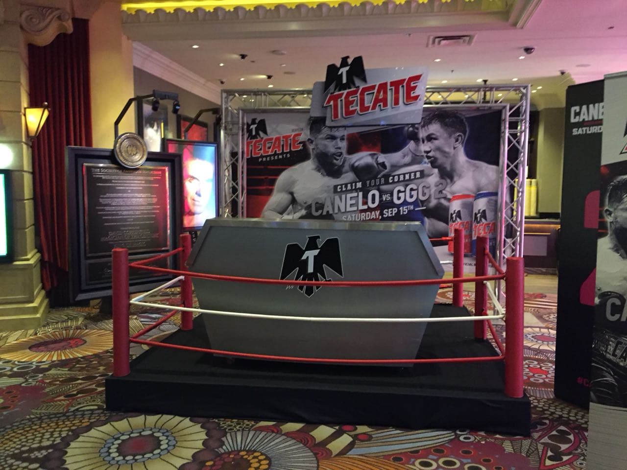 Las Vegas está en medio de un choque que enfrenta a un Golovkin invicto y a un
<i>Canelo</i> que busca romper la racha de 39 peleas sin derrota de su rival.