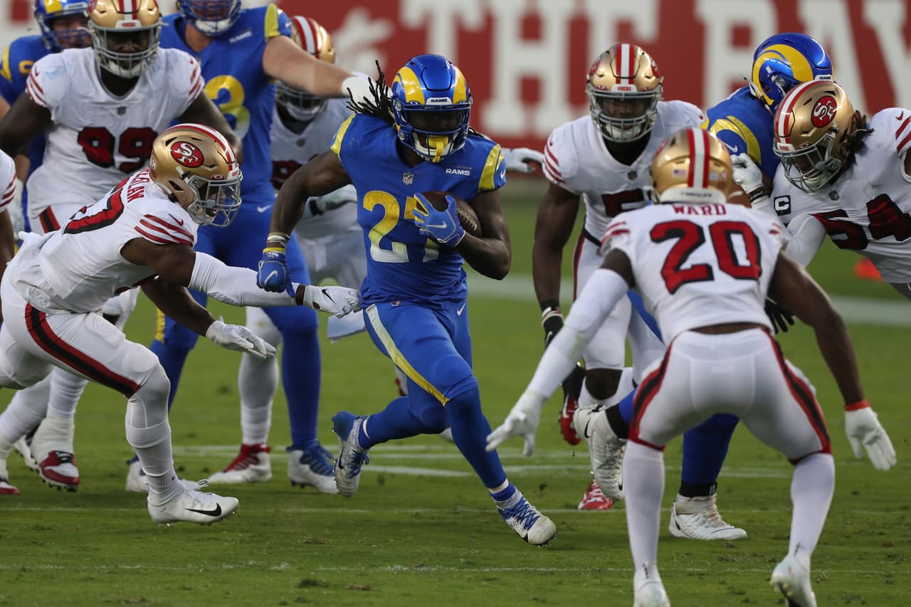 Los San Francisco 49'ers consiguen imponerse 16-24 a Los Angeles Rams en el Thursday Night Football.