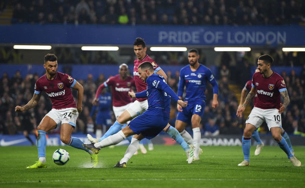 Y a los 24 minutos, de esta forma, Eden Hazard jalaba del gatillo para el Chelsea y poner el 1-0 en el marcador, un golazo por lo que hizo antes de tirar a puerta.