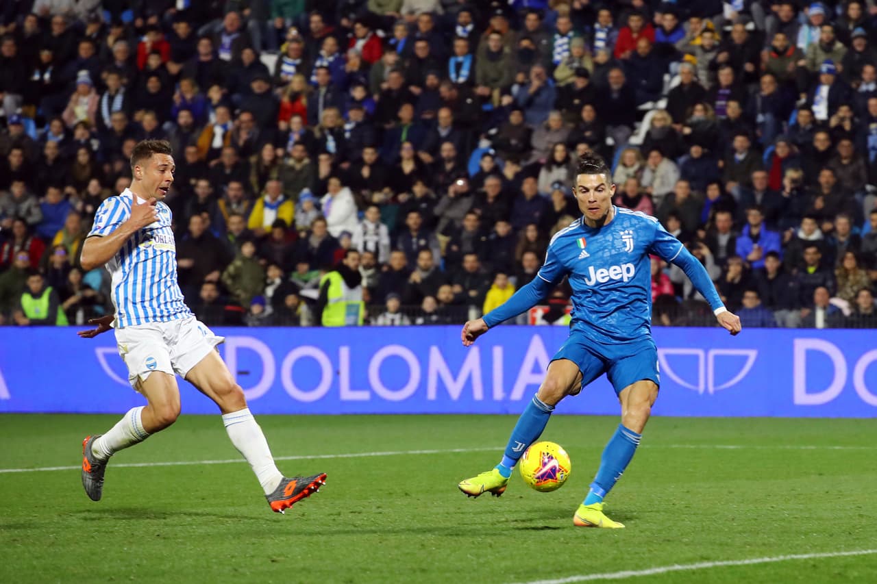 <b>¡Te extrañamos, ‘Comandante’!</b>
<br>El 22 de febrero de 2002, fue la última ocasión que el crack portugués marcó un gol.