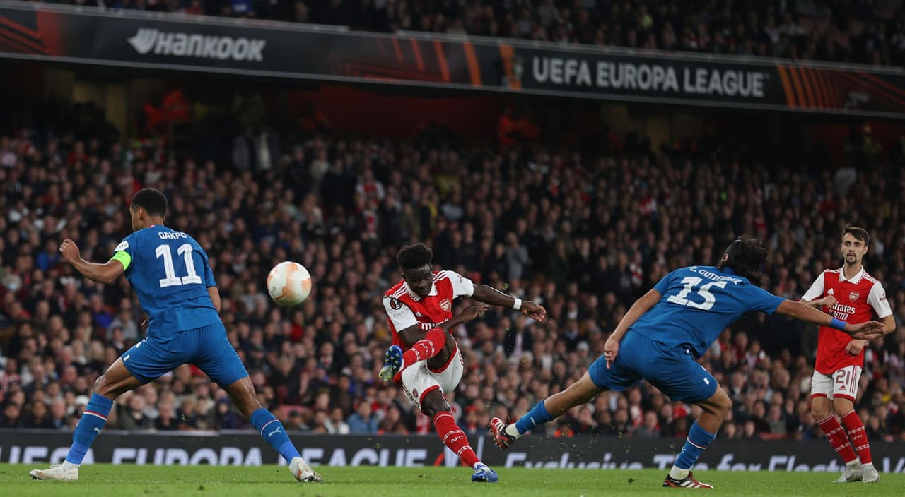 Arsenal se impone al PSV por la mínima y se consolida en el liderato del Grupo A en la UEFA Europa League.