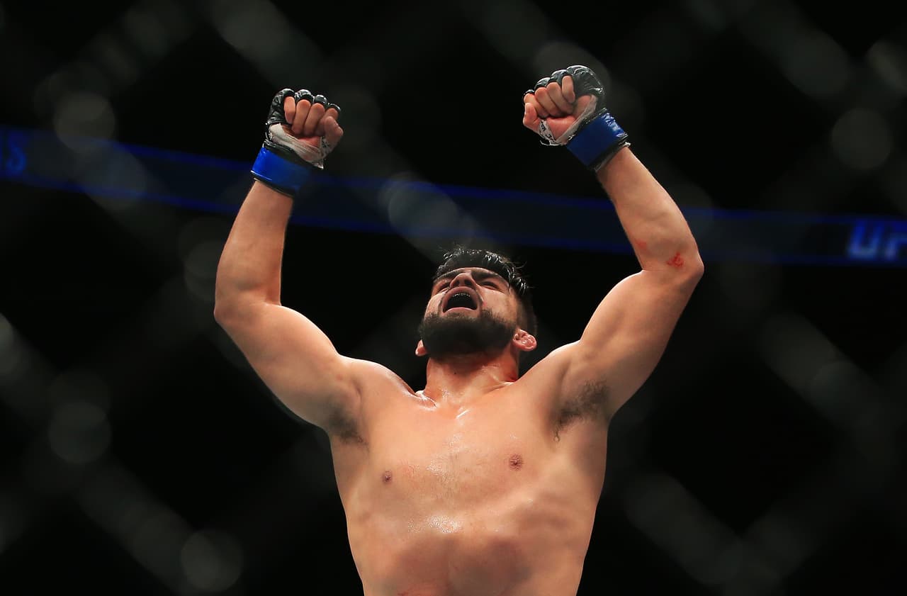 Kelvin Gastelum noqueó en Brasil a Vitor Beltfort en el UFC Night y va por Anderson Silva