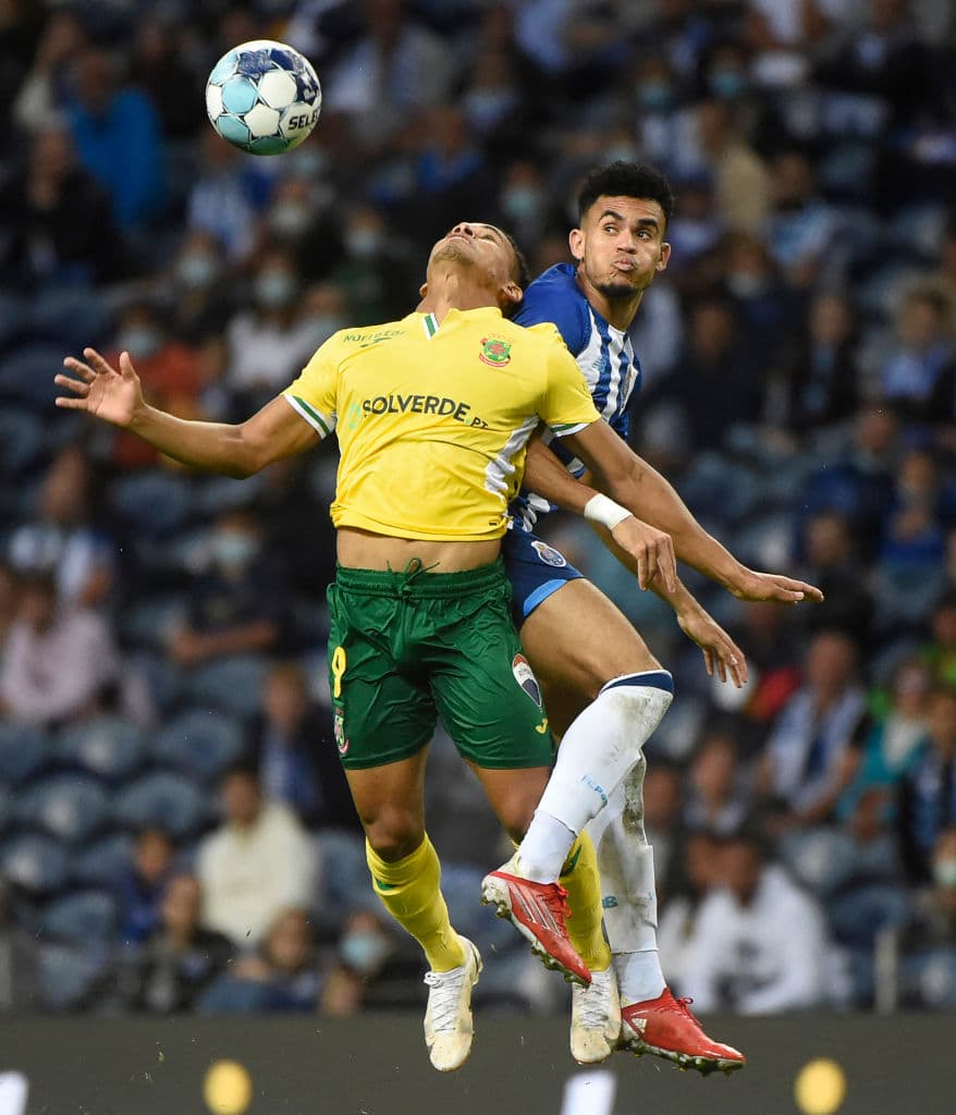 Wendell y Luiz Díaz fueron los encargados de batir las redes en la remontada del Porto para vencer 2-1 a Ferreira.