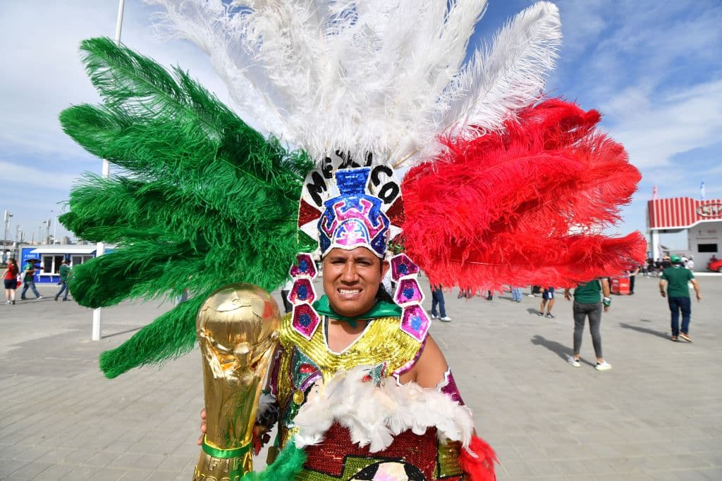 La fiesta de los fanáticos para el partido de México y Corea del Sur por el grupo F en el Mundial de Rusia 2018 tuvo como protagonista el colorido de los seguidores del 'Tri' en Rostov.