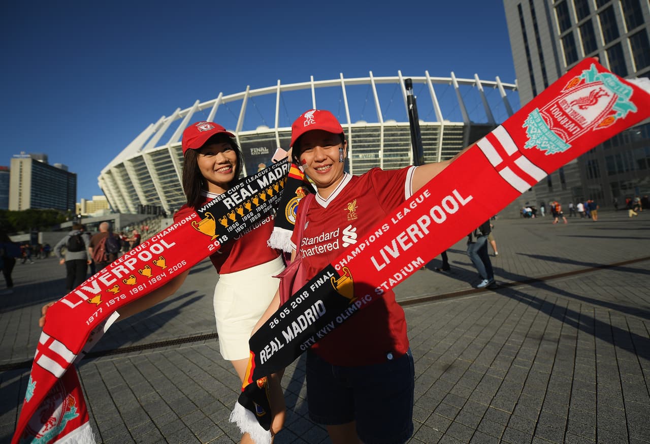 Como ya es costumbre, los aficionados asiáticos no se perdieron este importante partido.