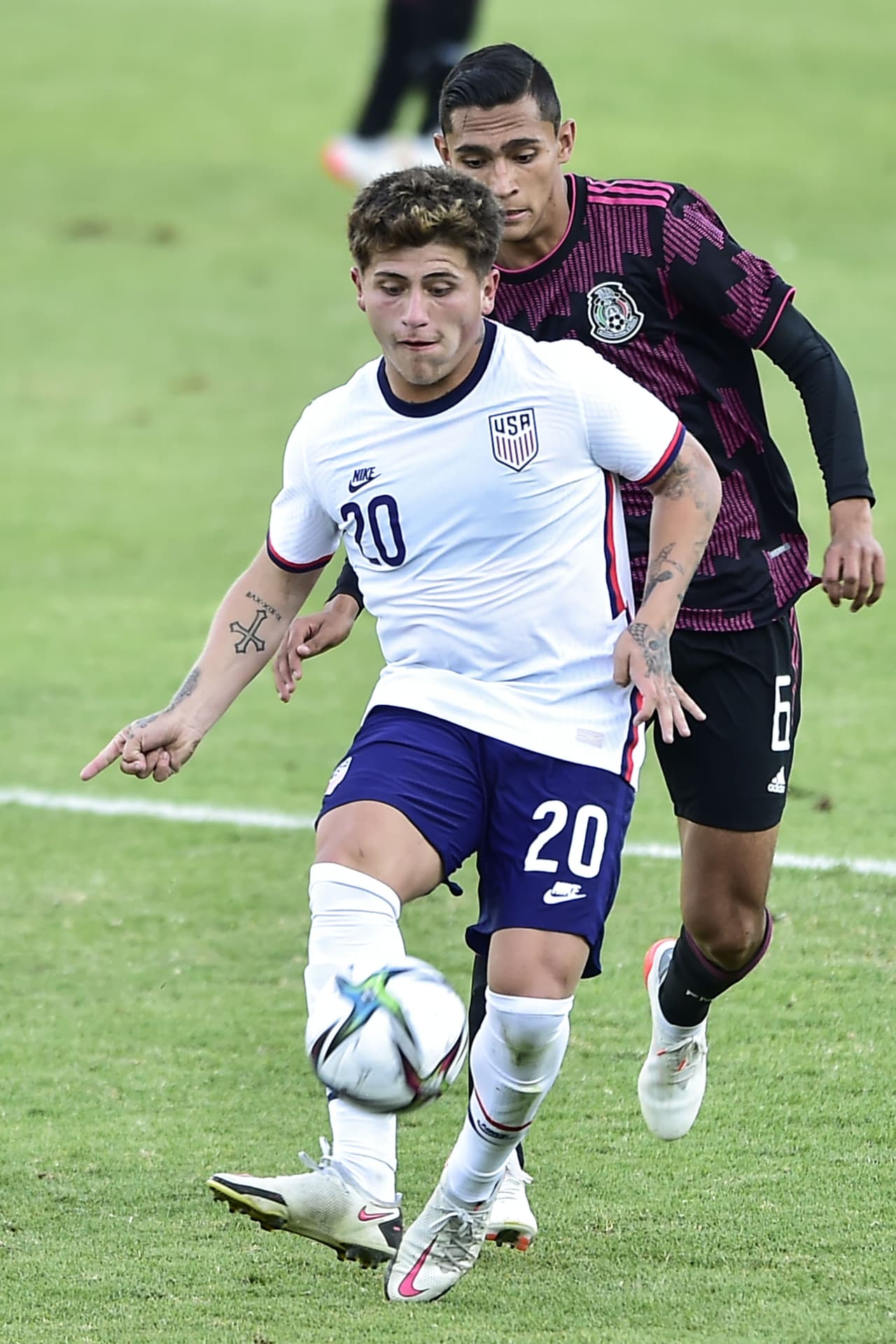 El conjunto Azteca jóven logró quitarse la espina que la selección mayor no pudo y le pegan 2-1 a Estados Unidos en la final de la Revelations Cup.