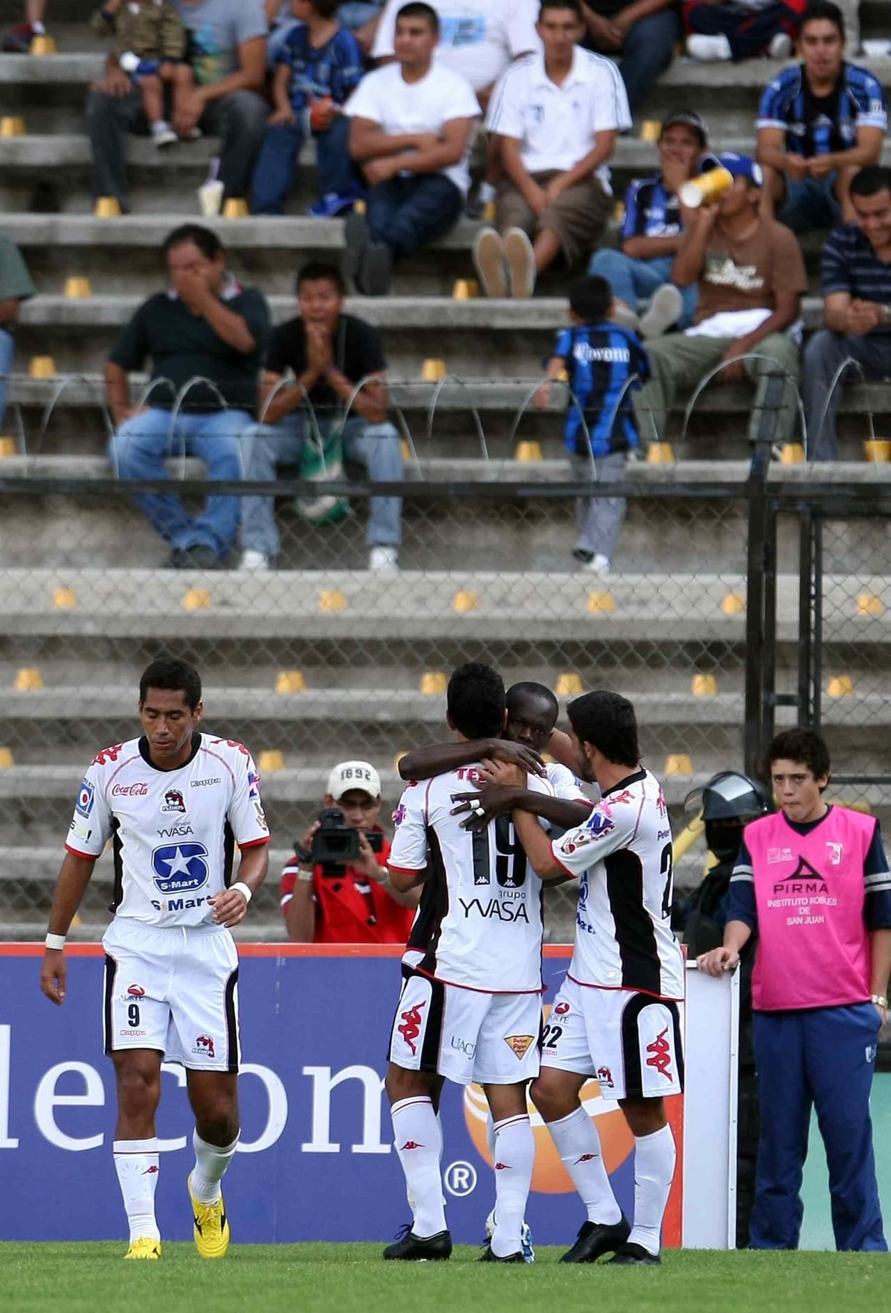 En la historia de los torneos cortos, sólo un equipo ha terminado una temporada sin lograr victoria alguna: Los Indios de Ciudad Juárez en el Apertura 2009.