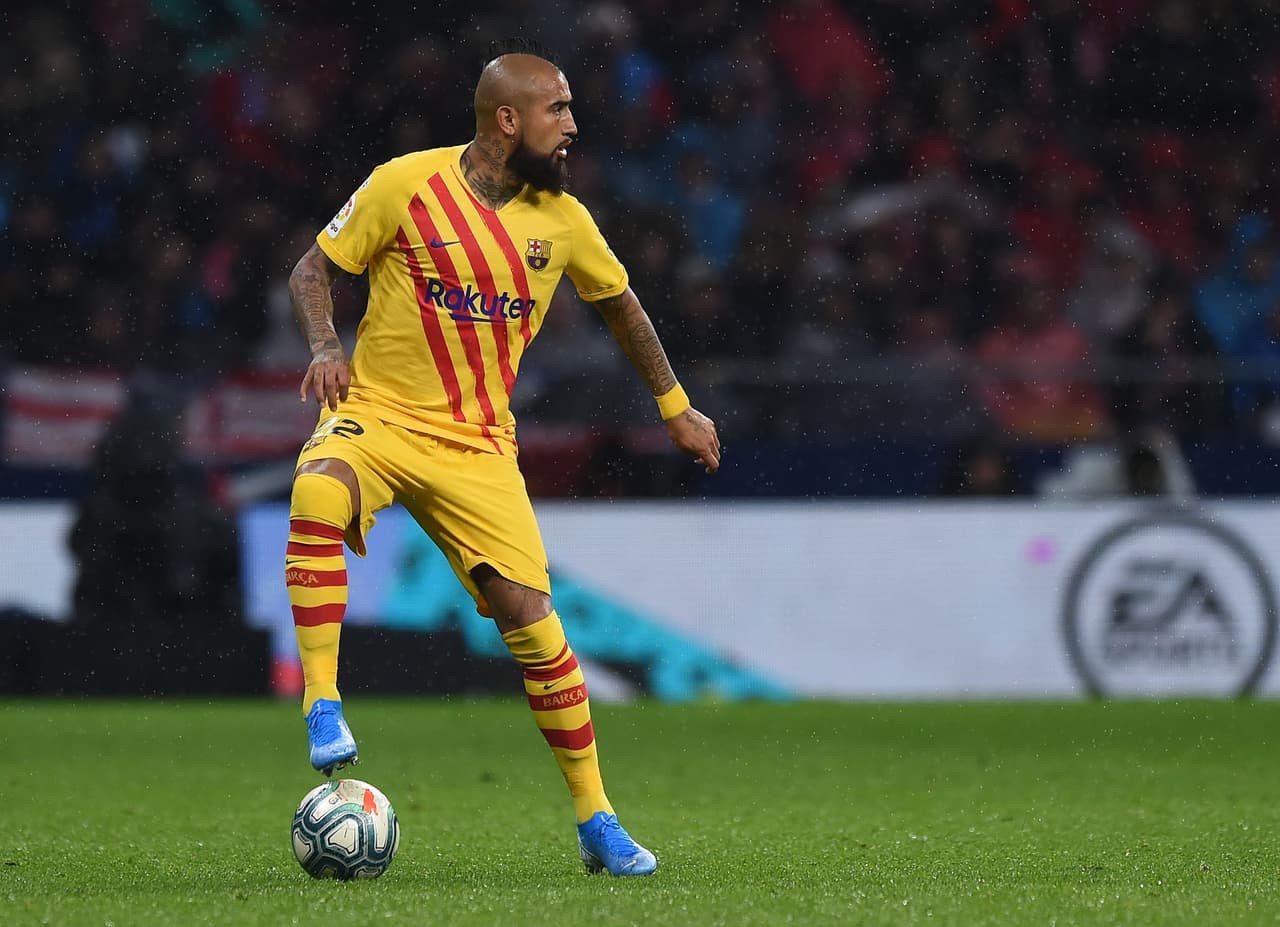 Arturo Vidal jugó en Italia con la Juventus 2011-15. Al Igual que Neto, él jugó en la Florentina 2011-15 y con la Juventus 2015-17.