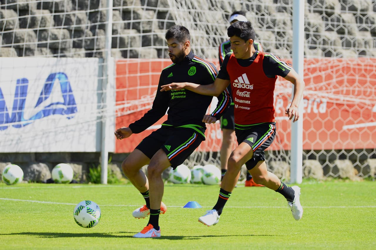 Néstor Araujo interesa a tres equipos en Europa