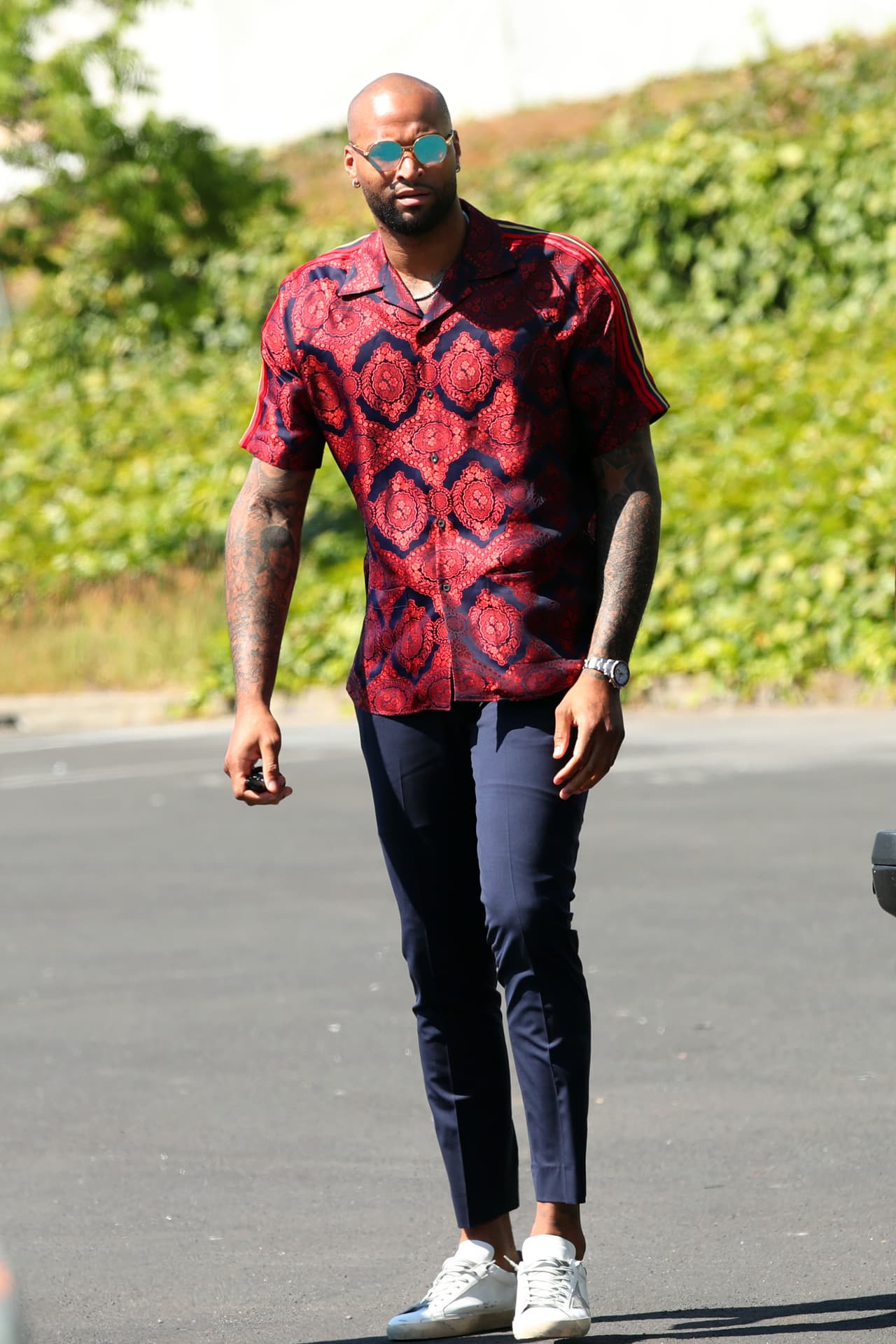 Los jugadores de Raptors y Warriors llegaron a Oracle Arena para la disputa del Juego 6 de las Finales NBA. Toronto busca destapar la champaña en patio ajeno y Golden State vivir un día más. Es el último partido NBA en la historia de Oracle Arena, en Oakland, ya que la temporada entrante el equipo se mudará al moderno Chase Center en San Francisco. Por ese motivo los aficionados acudieron a despedirse de la que ha sido su casa por más de cinco décadas.