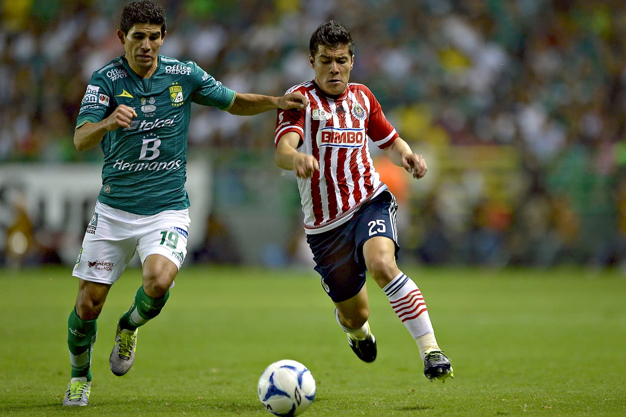 Chivas salió campeón tras vencer al León 0-1 con gol de Oswaldo Alanís en la Copa MX del Apertura '15.