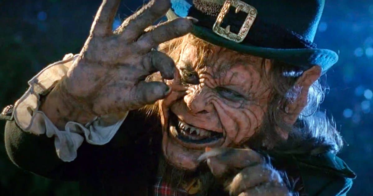 El villano de Warwick Davis tuvo una oscura brutalidad que lo ayudó a encajar en el género de terror y desarrollar un culto de seguidores, Jennifer Aniston debutó con esta película y tuvo seis secuelas.