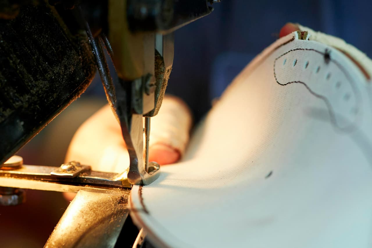 Pero, ¿qué hay detrás de la pieza terminada y con la que tan familiarizados estamos cada domingo y que con sus espirales de fantasía nos embelesa?