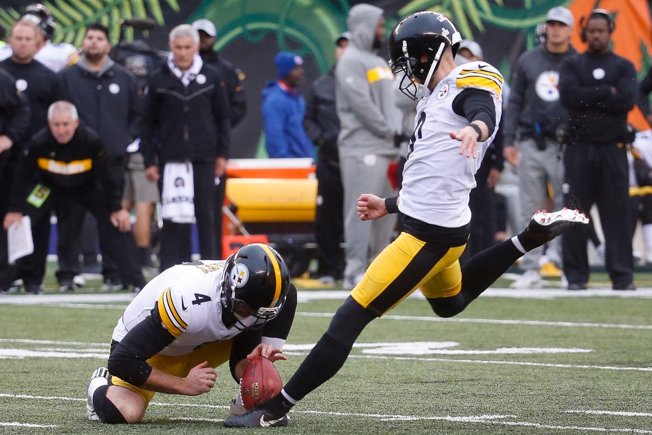 El pateador de los Steelers Chris Boswell pateó un gol de campo en el tercer cuarto, de 21 yardas, para darle ventaja de 17-14 a Pittsburgh. Pateó otro de 24 para ampliar a 20-14 el margen.