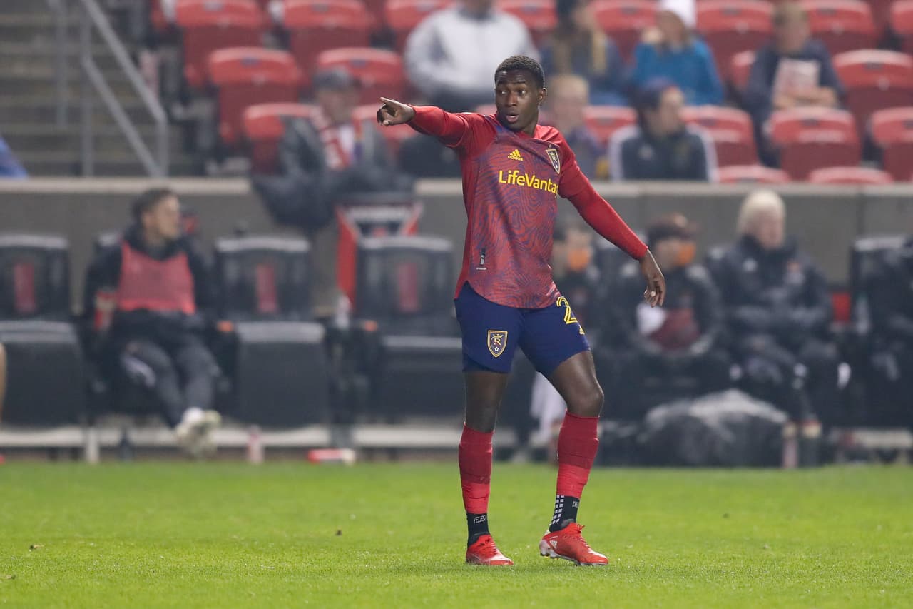 El brasileño Anderson Julio marcó el segundo tanto de la victoria 2-1 de Real Salt Lake sobre Houston Dynamo FC.
<br>
