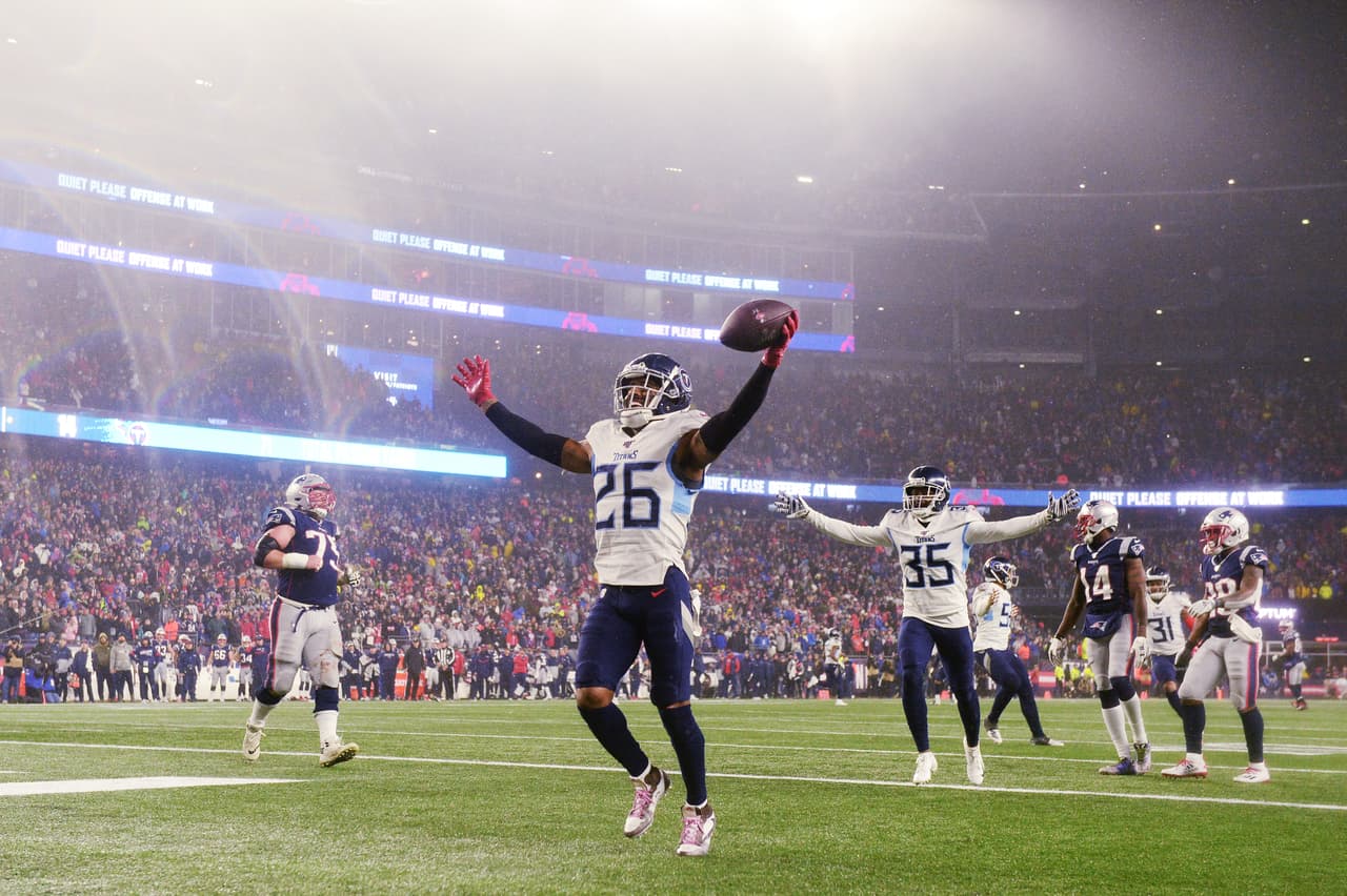 New England Patriots
<b> 13-20</b> Tennessee Titans | Los Tennessee Titans jugarán ante Baltimore Ravens en Ronda Divisional.