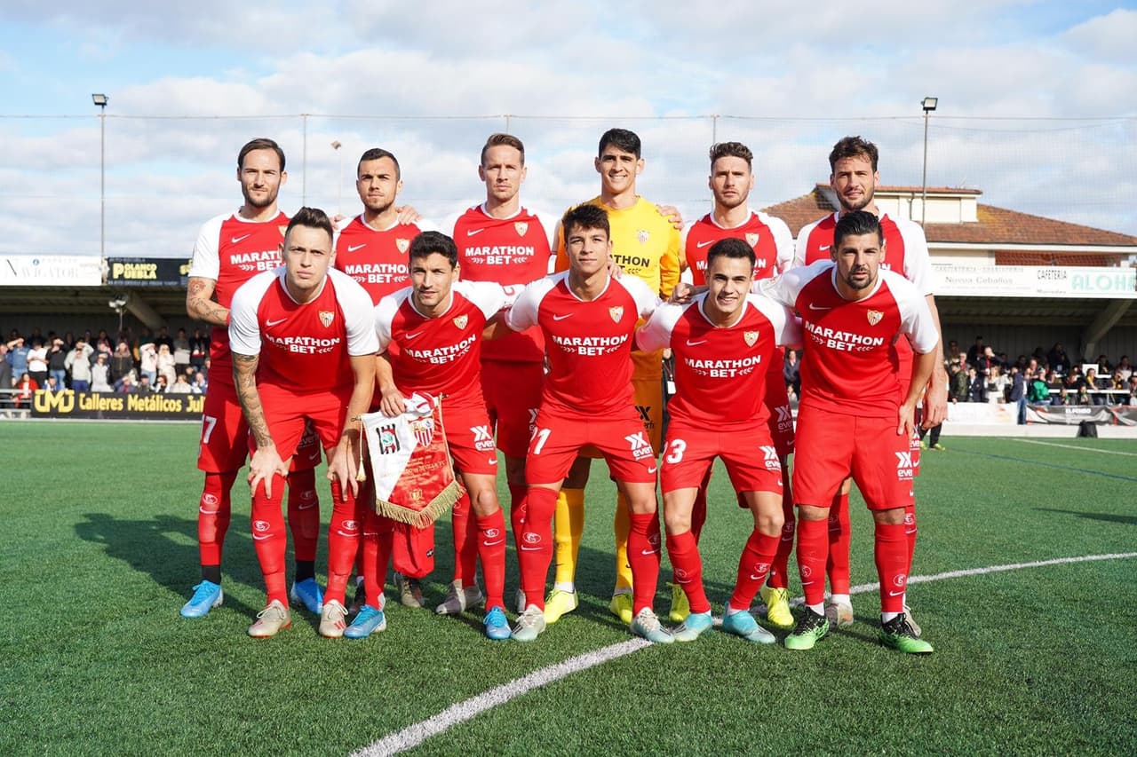 Sevilla no muestra piedad y vence 5-0 a Escobedo y avanza a la siguiente ronda en la Copa del Rey. Javier Hernández sólo jugó 15 minutos.