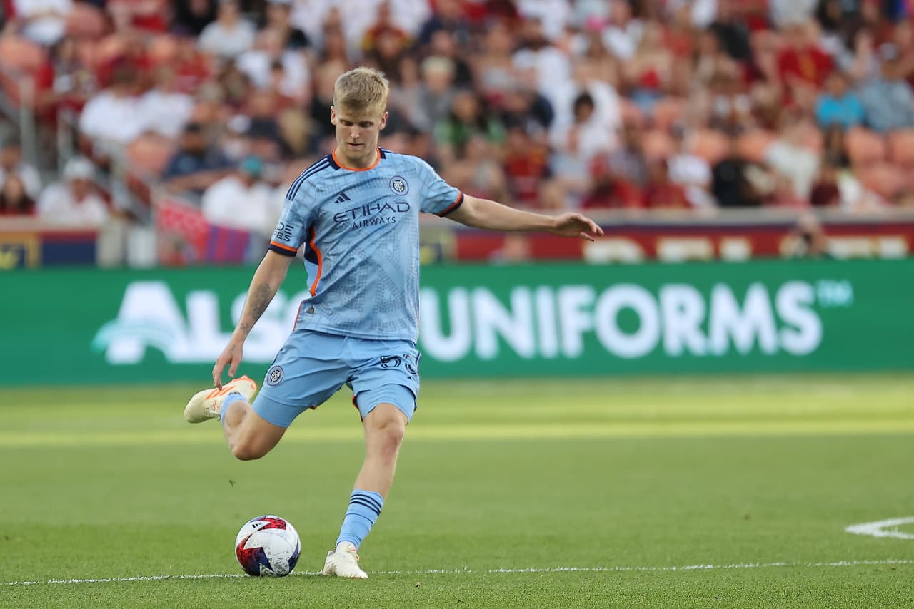 Mediocampista - KEATON PARKS (New York City FC)