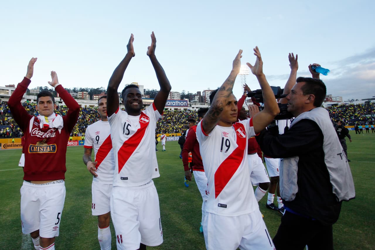 Regreso / (Conmebol) - Perú: la selección incáica se ubica en el cuarto lugar (cupo directo) con 24 puntos. En las últimas dos jornadas debe visitar a Argentina, rival directo. y recibir a Colombia. Su último Mundial fue el de España 82.