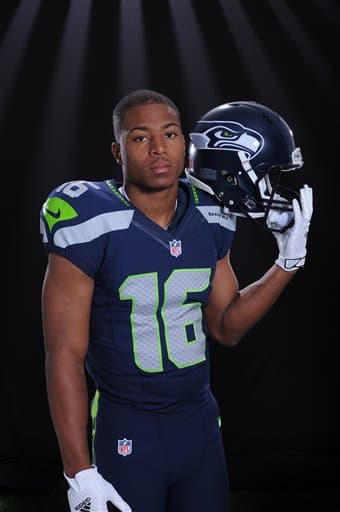 Egresado de Kansas St. llega a los Seahawks el WR Tyler Lockett, checa sus mejores imágenes hasta ahora portando ya el jersey de Seattle.