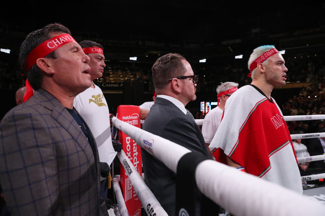 Publica Julio César Chávez polémica justificación en Twitter